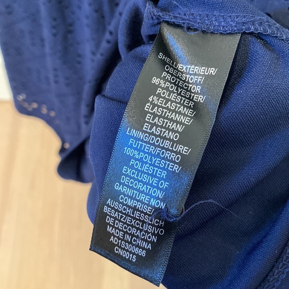 Adrianna Papell Knit Eyelet Flutter Sleeve Top sz S - Picture 8 of 8